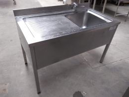 sink with bowl right